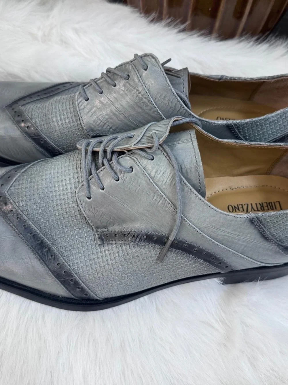 Men's Silver Textured Derby Shoes - Modern Dress Style